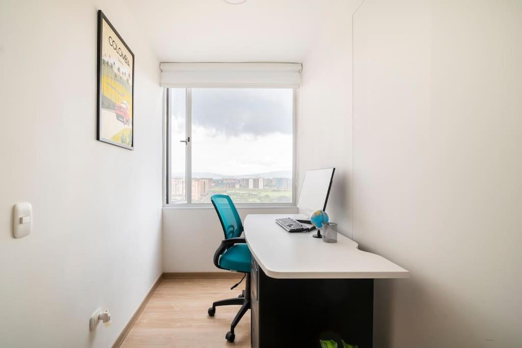 Perfecto Trabajo Remoto - Nuevo , Wifi, Lava-seca, Parking, Cerca Aeropuerto Y Embajada, Hermosa Vista Apartment *