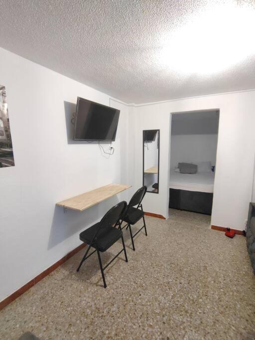 Aparta Estudio Bonito, Independiente Bien Ubicado * Bogotá