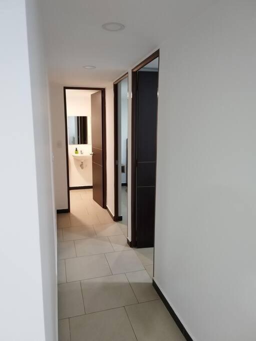 Apartment Moderno Cerca Al Aeropuerto