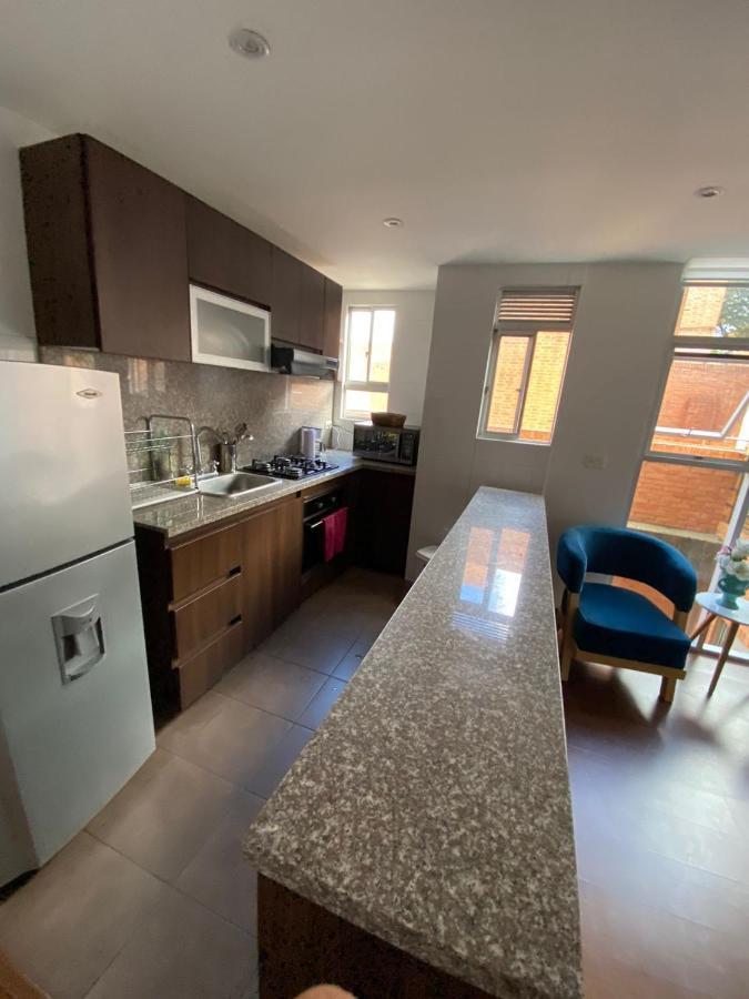 Con Terraza Privada- Clinica Reina Sofia Apartment *