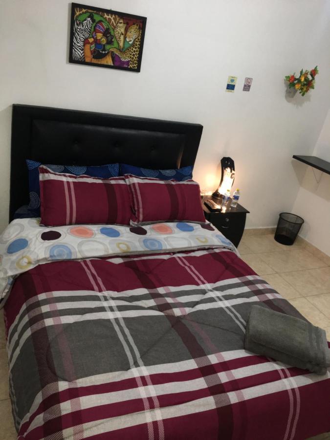 Dorado Airport & Homestay