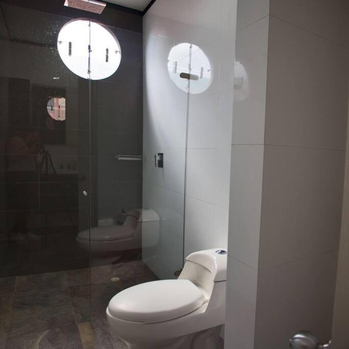 Apartment 501 -ecos *