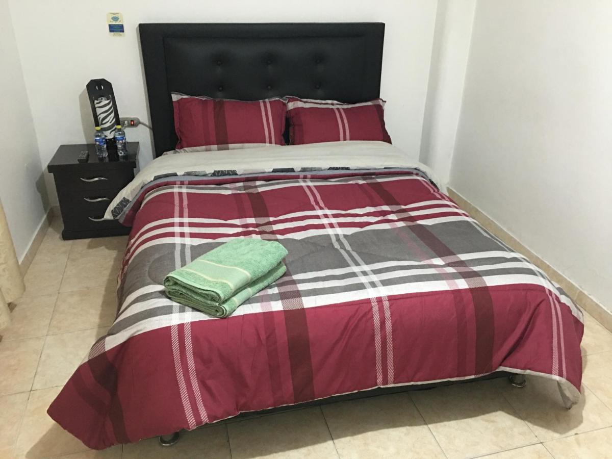 Homestay Dorado Airport & *