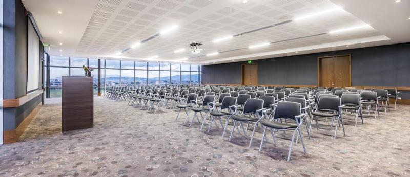 Courtyard By Marriott Airport Hotel 4*