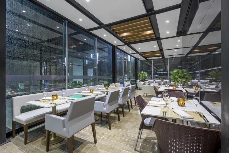 Courtyard By Marriott Airport Hotel 4*