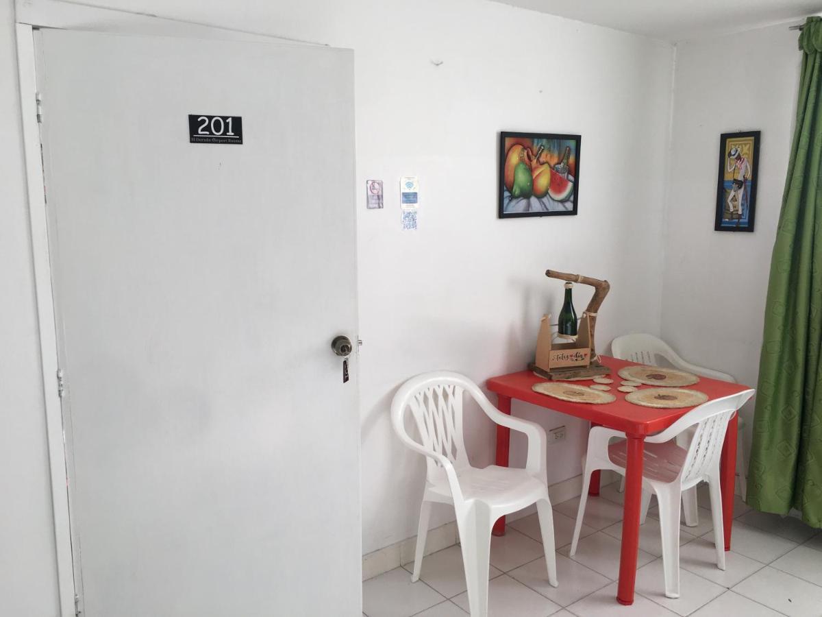 Homestay Dorado Airport & Bogota