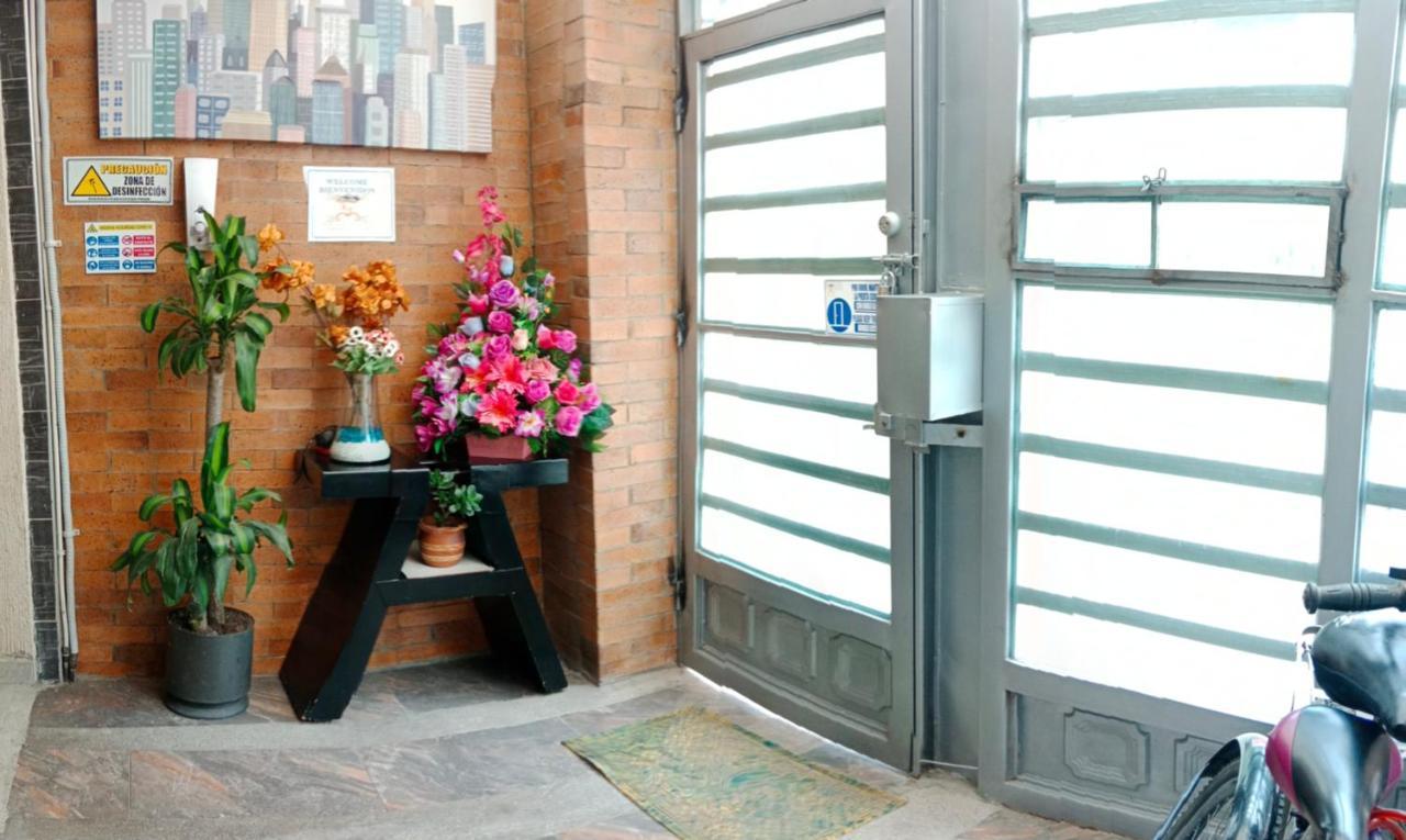 Apartment Portal El Dorado, A Solo 5 Min Del Aeropuerto, Vias, Cll 26