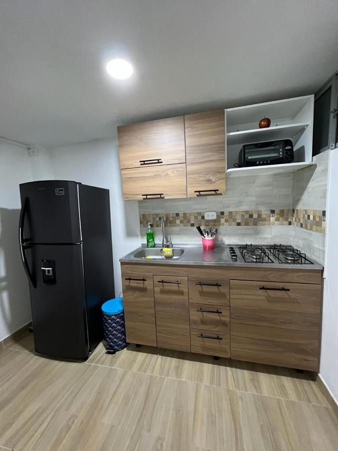Aparta-estudio Ciudad Jardin Norte 202 * Bogota