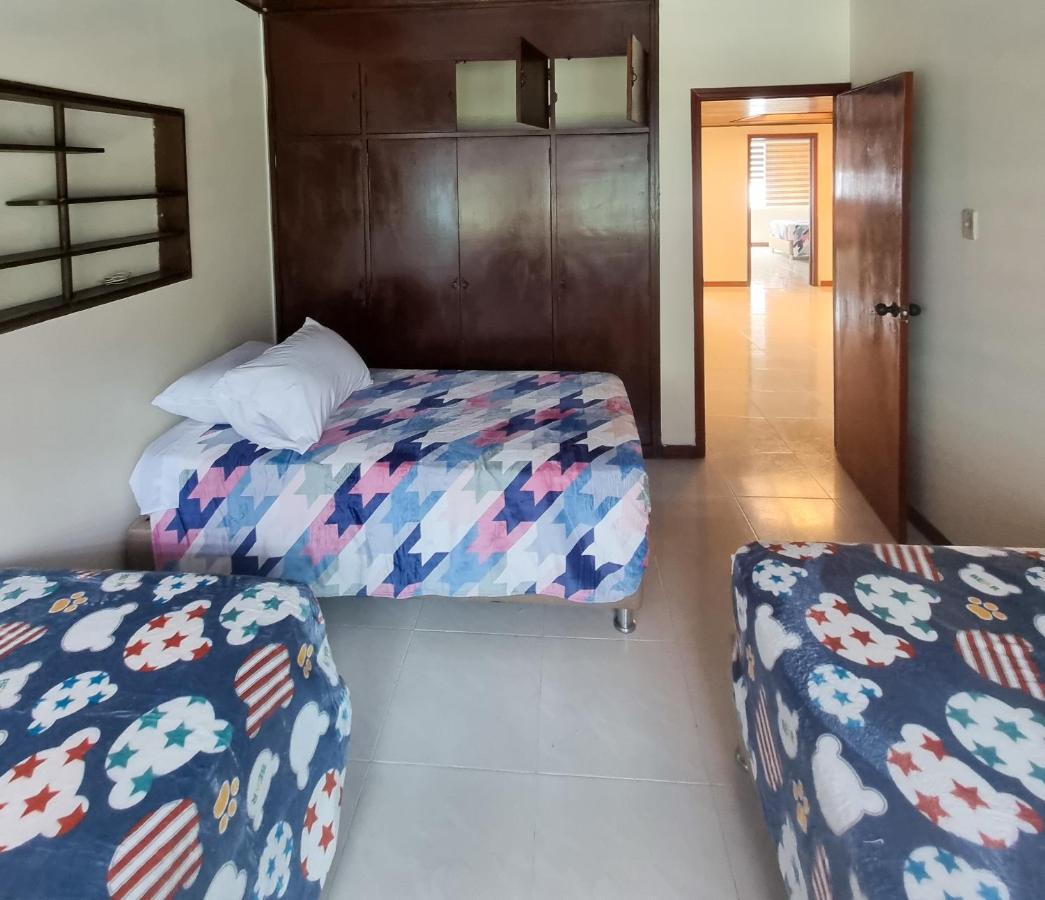Casa Estacion Modelia, Near To The Airport. Holiday home