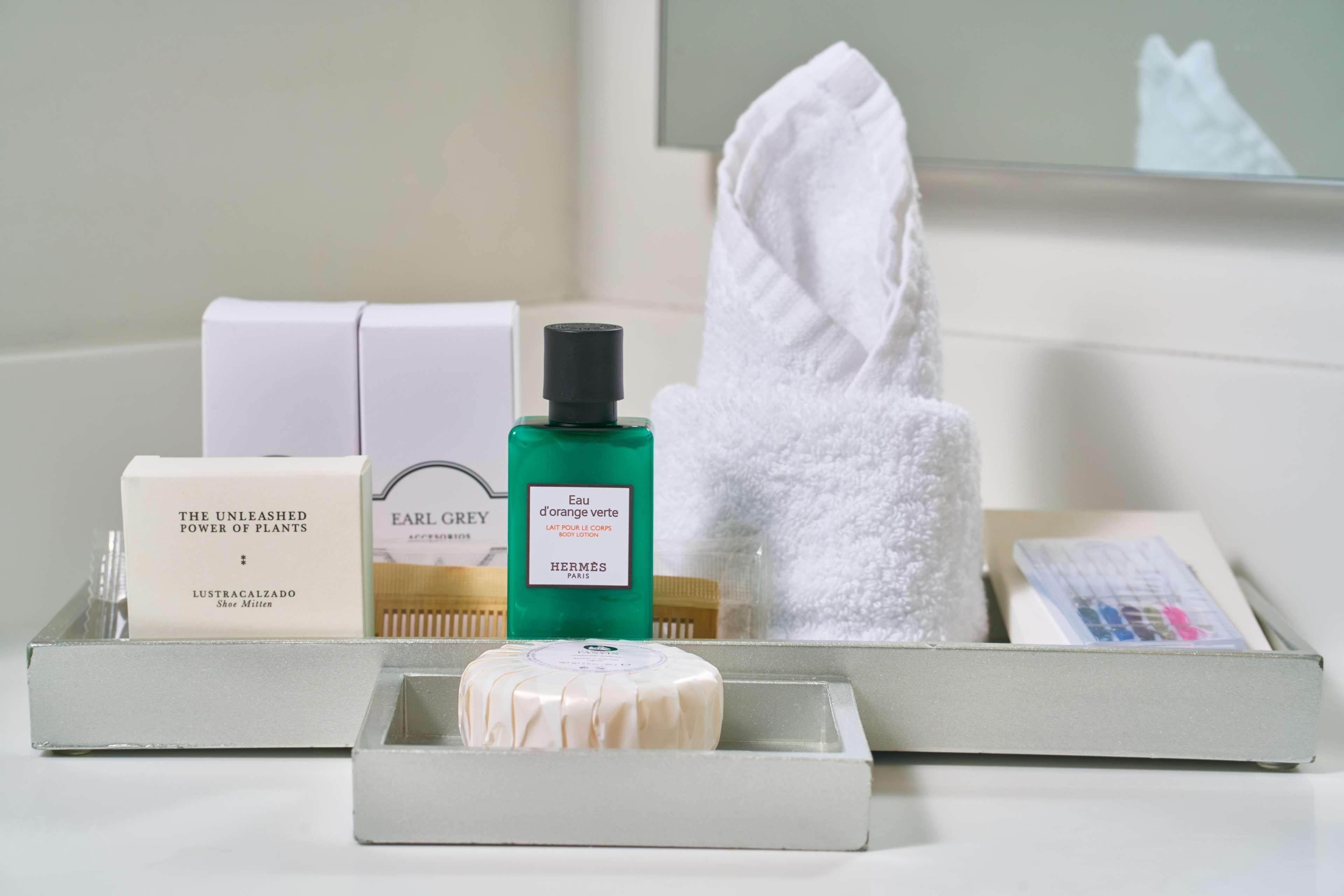100 Luxury By Preferred Hotel