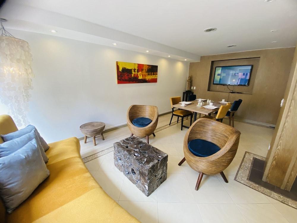 Retiro 84 By Mij 4* Bogota