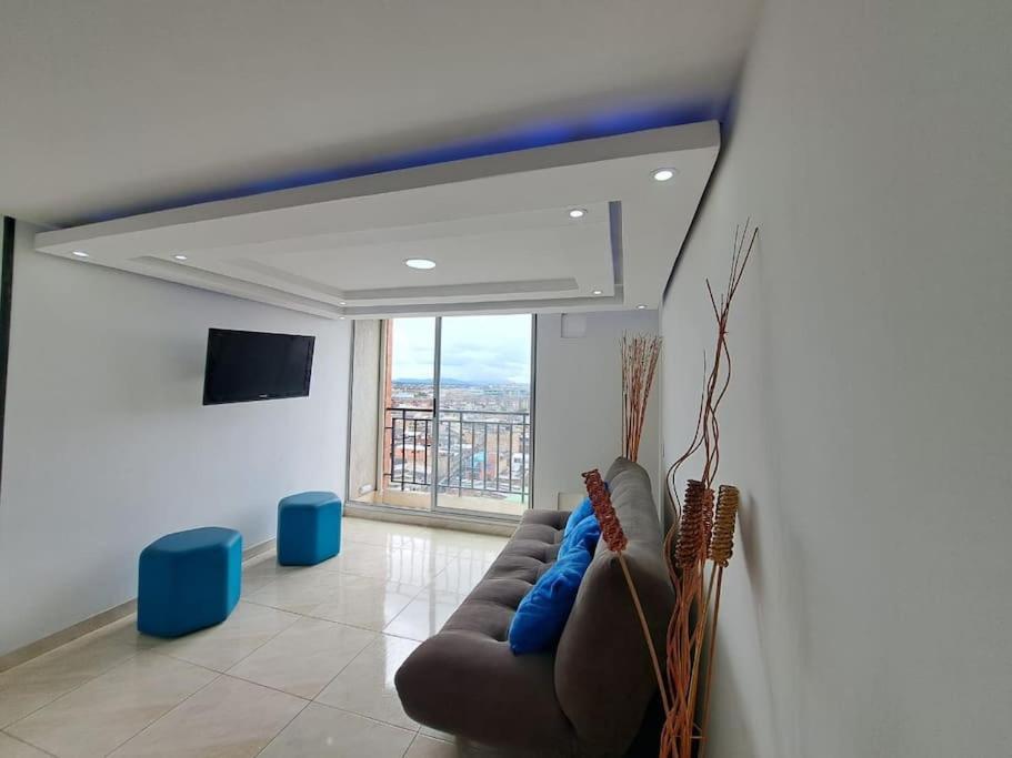 Moderno Cerca Del Aeropuerto Apartment