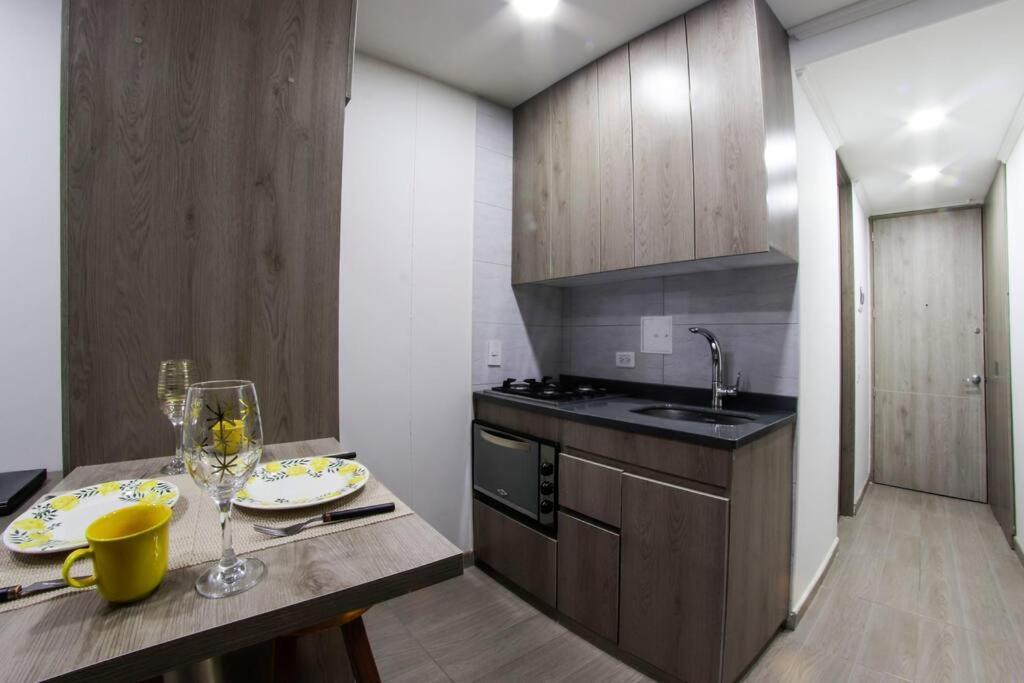 Loft Con Balcon Lgbtq+ Theatron Apartment *