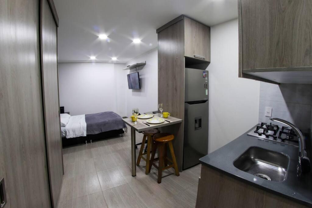 Loft Con Balcon Lgbtq+ Theatron Apartment *