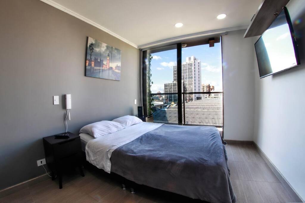 Apartment Loft Con Balcon Lgbtq+ Theatron
