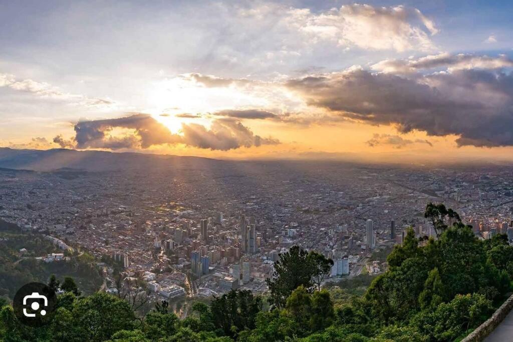 Full With Fast Wi-fi Apartment Bogota