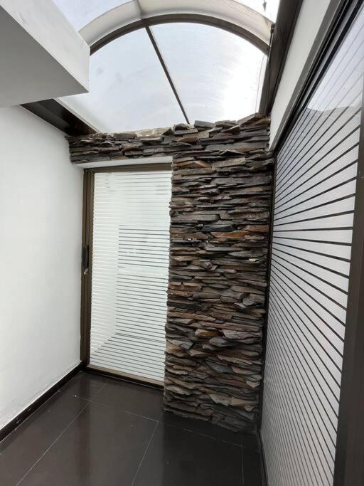 En Bogota, Hermosa Casa Encanto A 5 Minutos Del Aeropuerto Villa Bogota