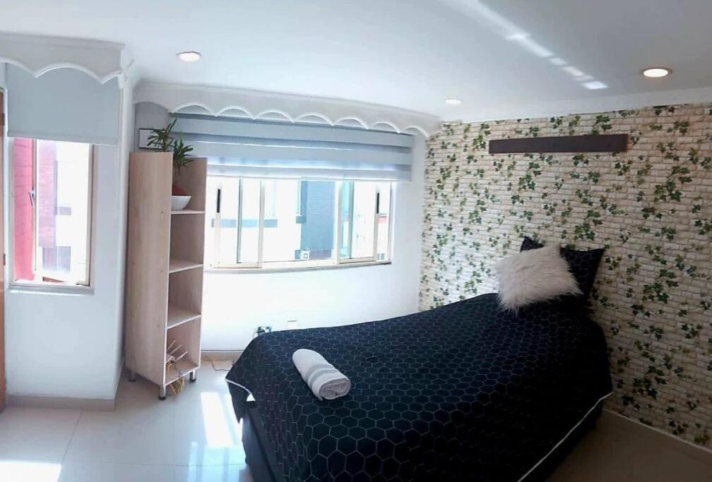 En Bogota, Hermosa Casa Encanto A 5 Minutos Del Aeropuerto Villa
