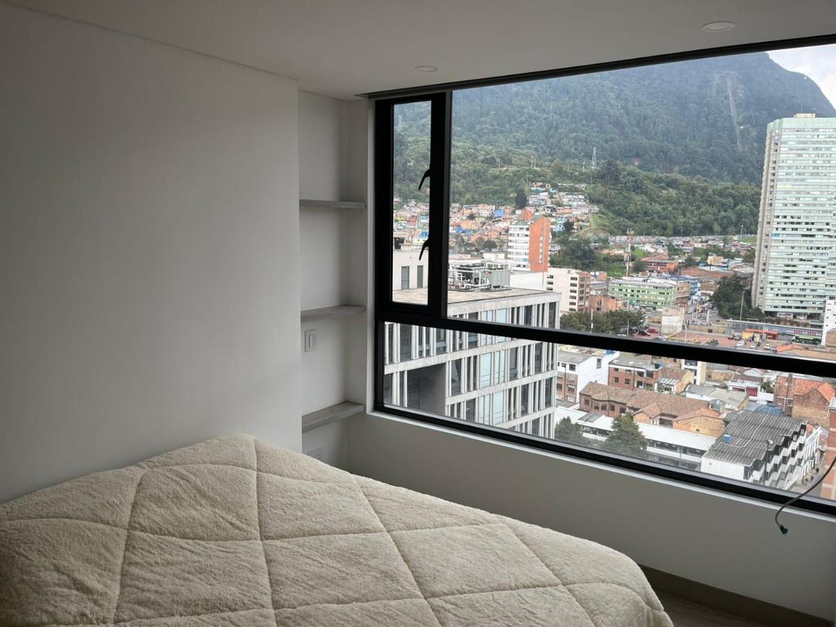 En Torre Barcelona Ve Monserrate Lado The Spotty * Bogota