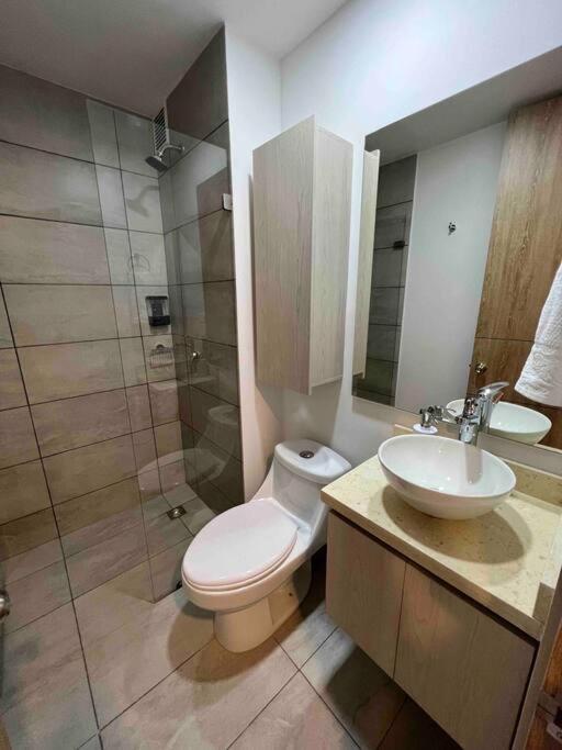 Apartamento Loft Nuevo A Minutos Caminando De Zona T Y Andino