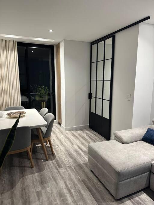 Apartamento Completo Totalmente Dotado, Cama King Apartment