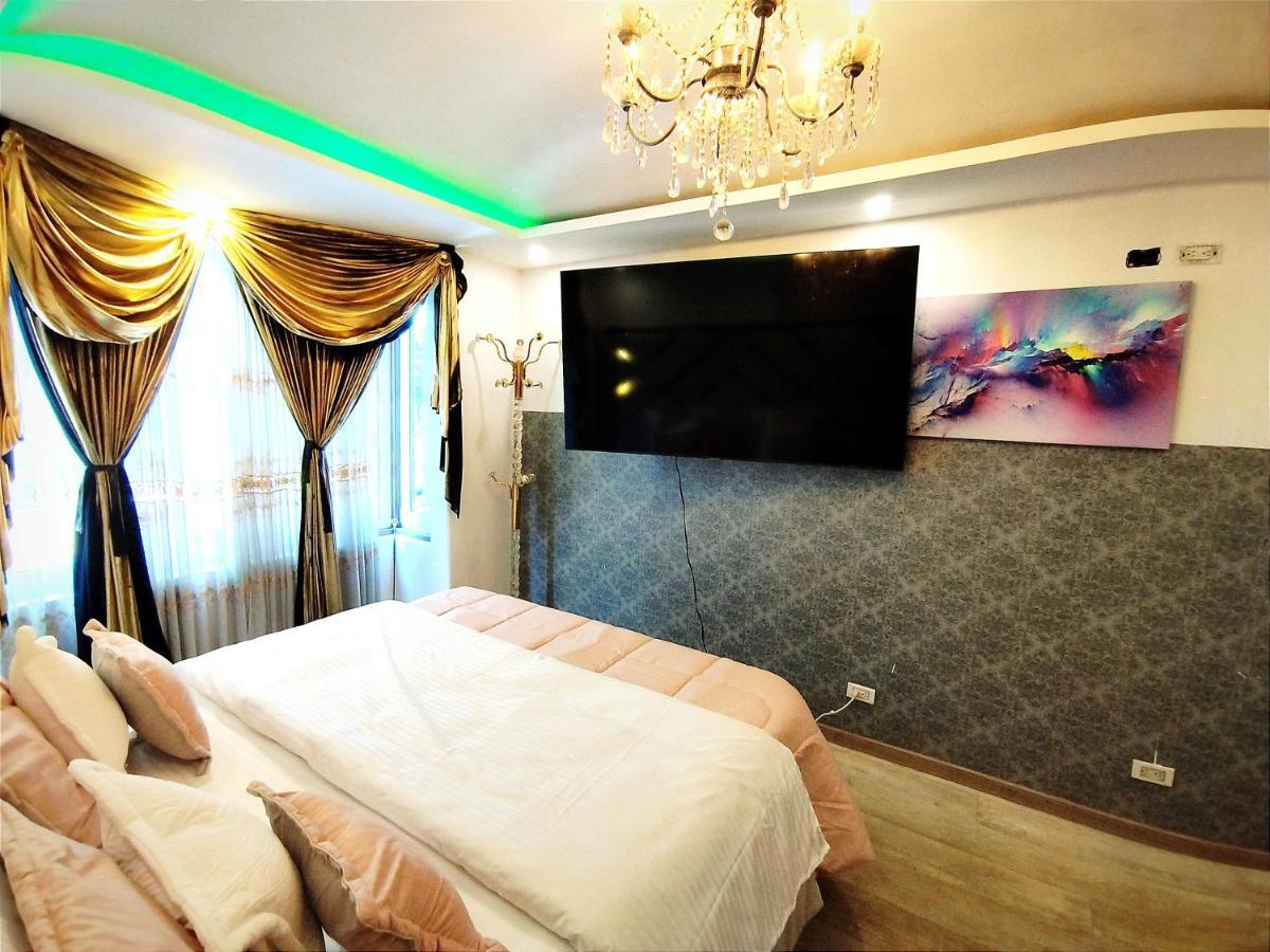 Von Astorian Hotel 4*