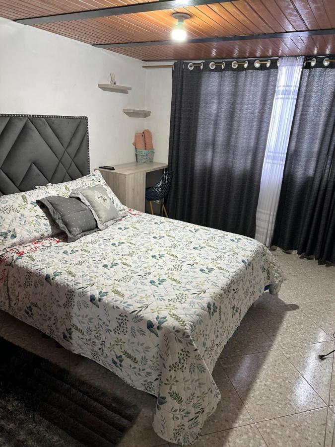 Casa Familiar *