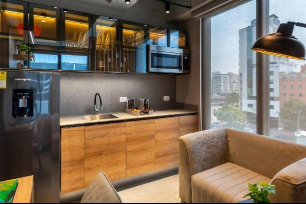 Luxury Flat/pool/auto Check In Apartment *
