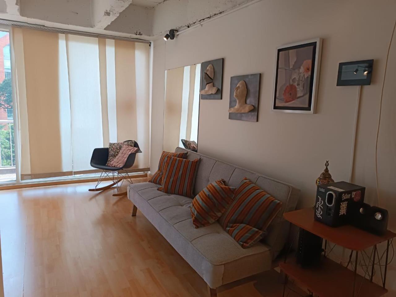 Con Balcon Javeriana Por Mensualidades Apartment Bogota