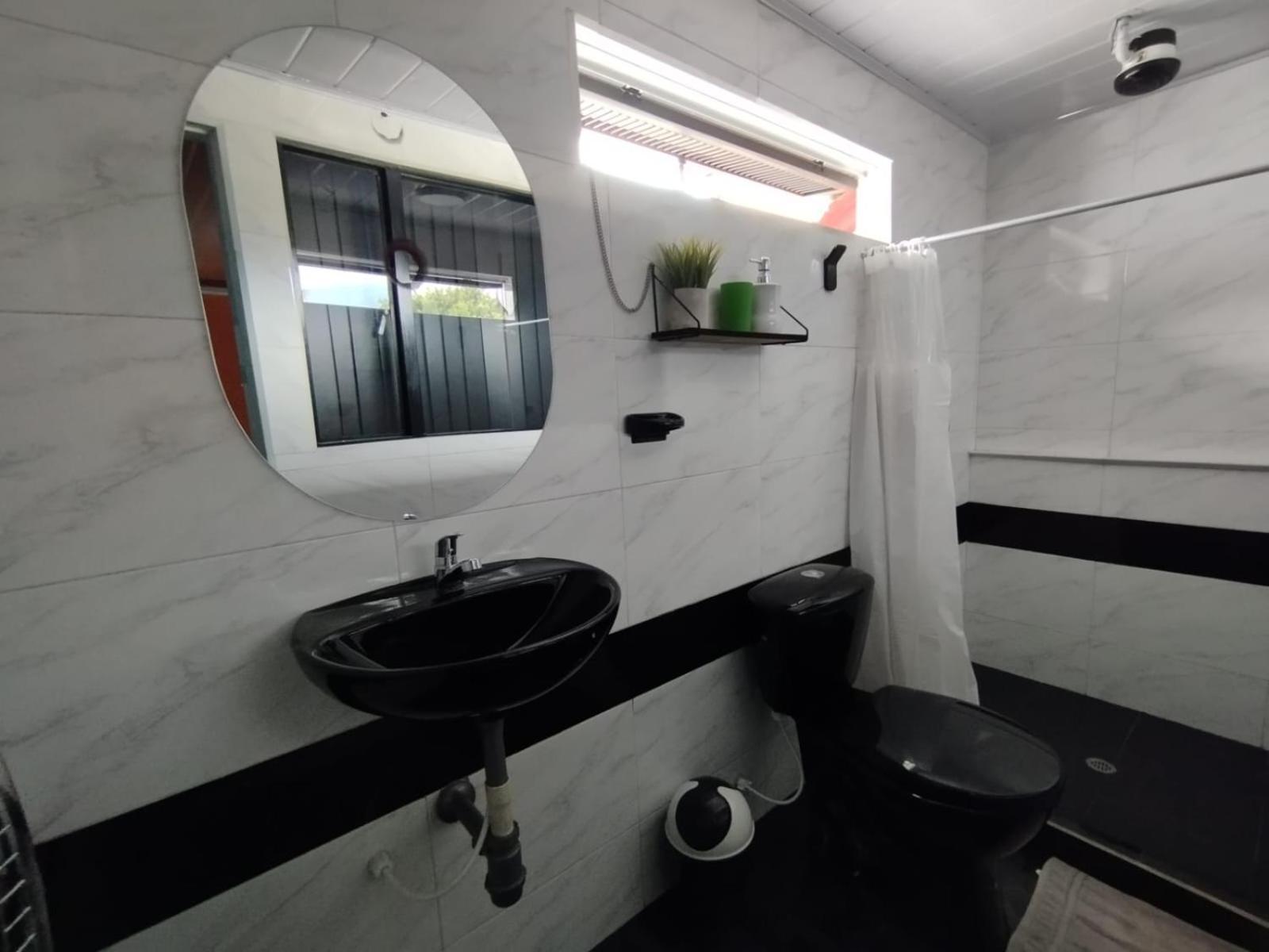Con Bano Privada Quiroga Homestay