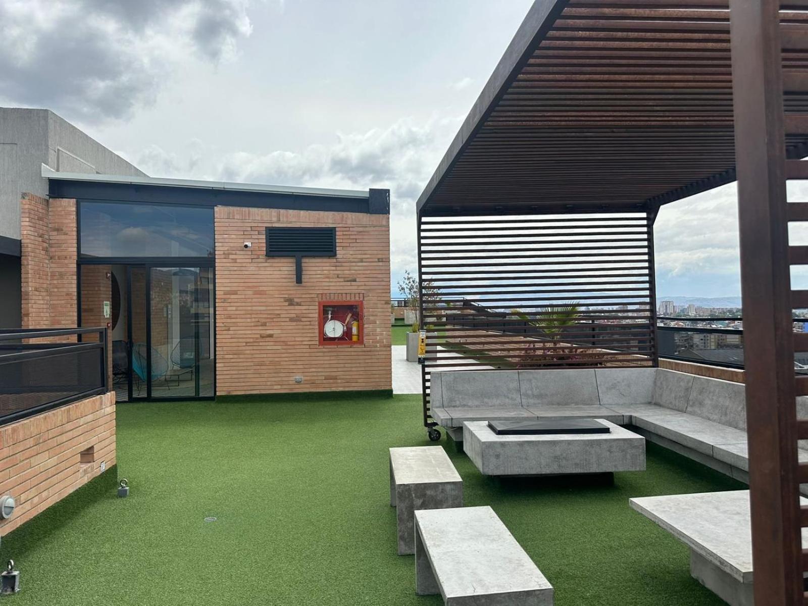 U-go Next Living Chapinero - Terraza & Co-working Apartment *