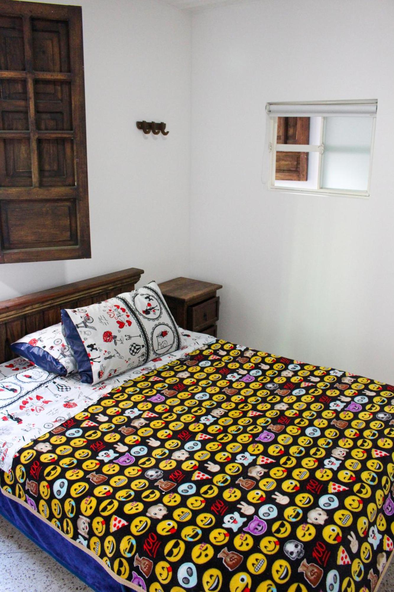 Guest house Alameda *