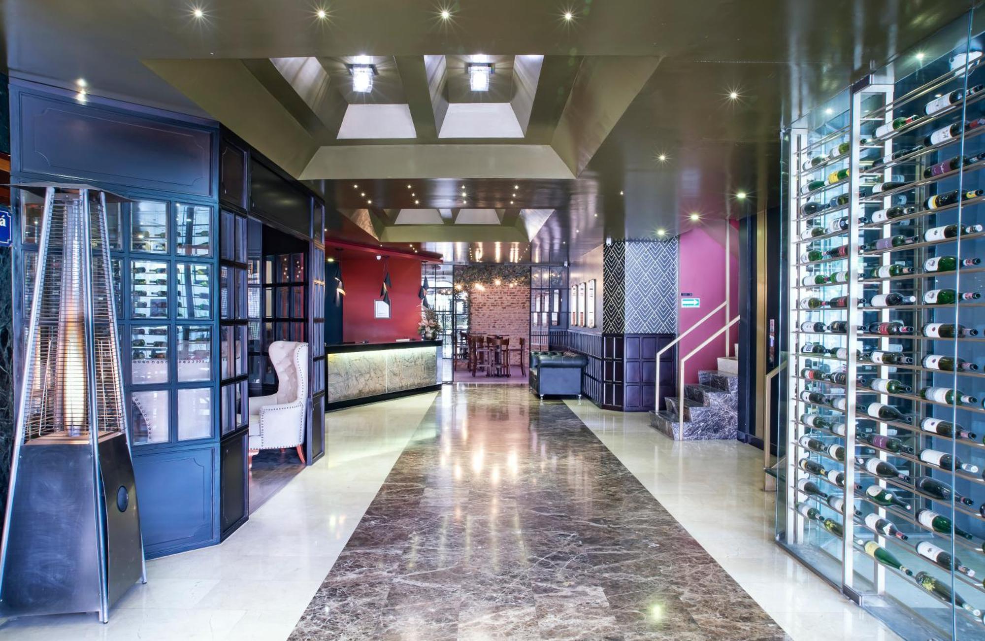 Black Usaquen Hotel 4*