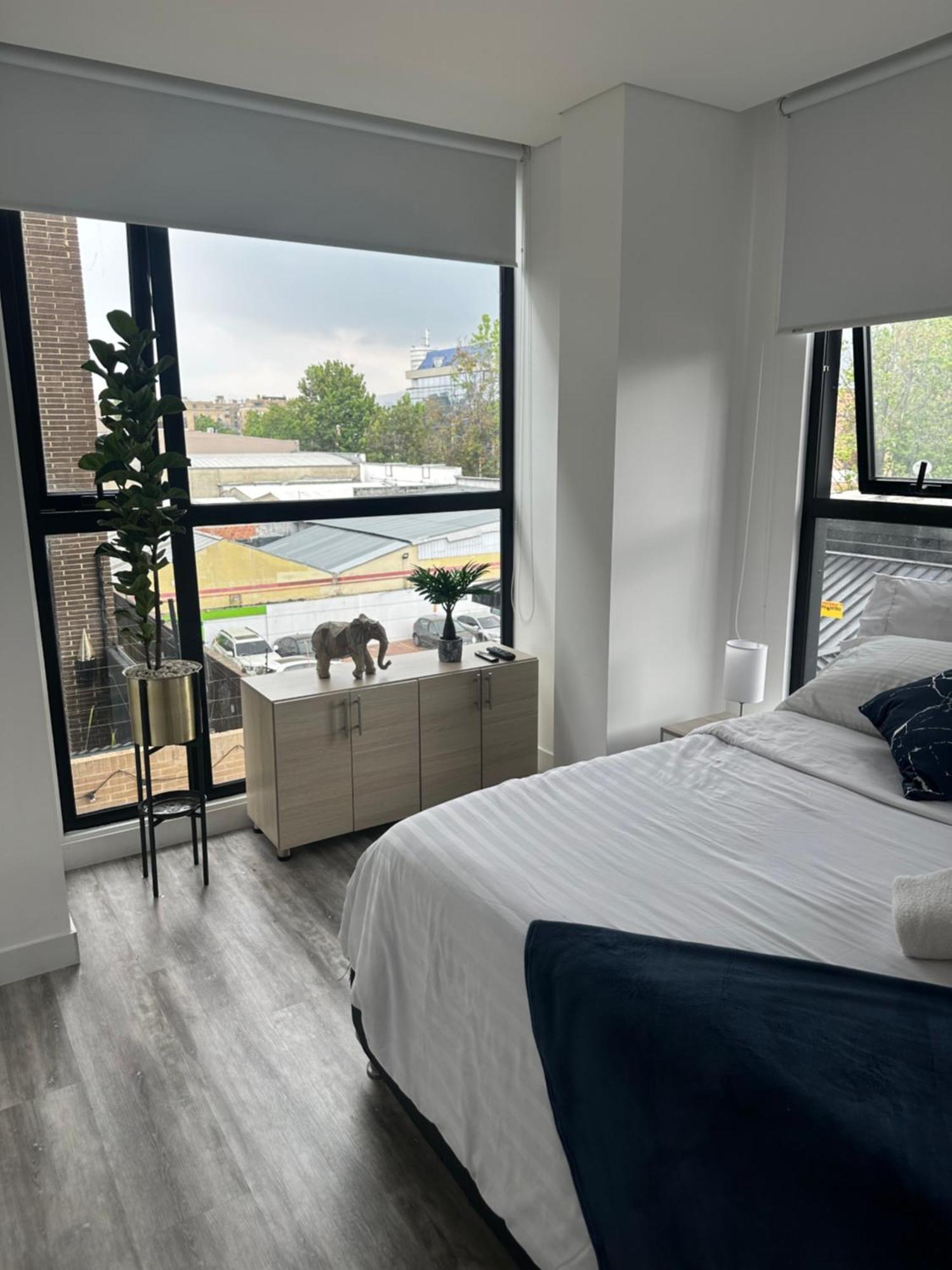 Apartamento Completo Totalmente Dotado, Cama King Apartment Bogota