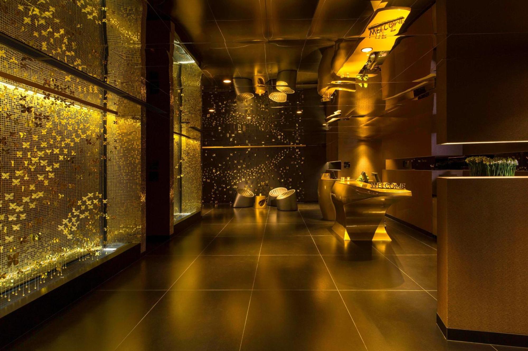W Hotel 5*