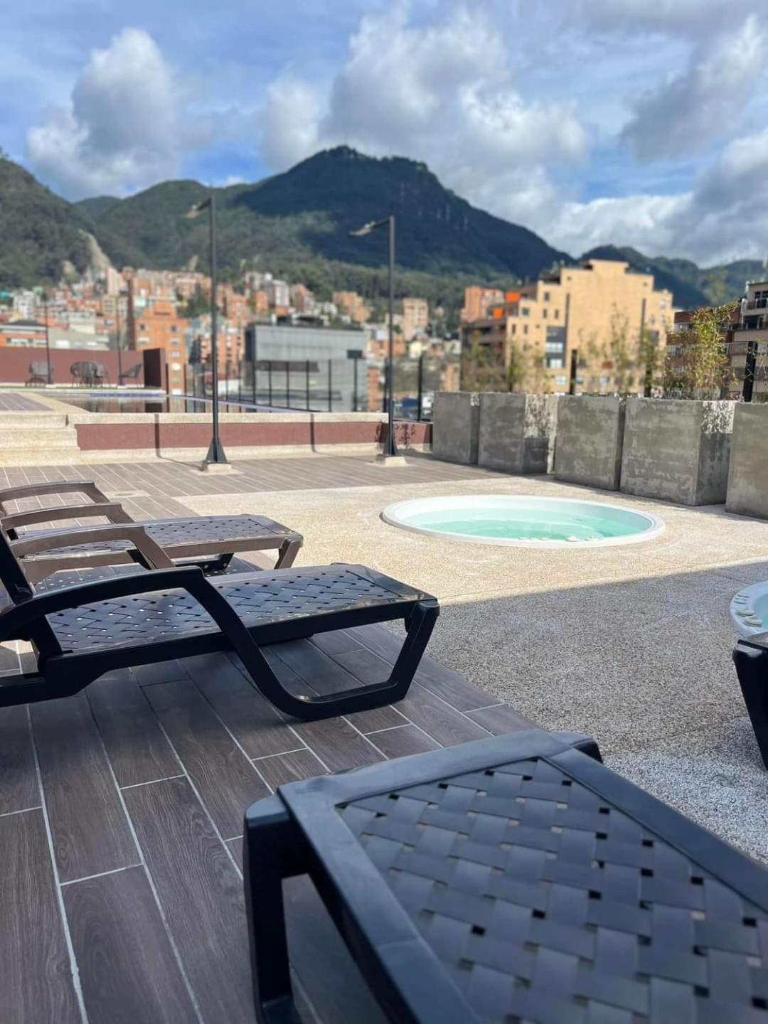 Apartasuite Spa Work Bogota