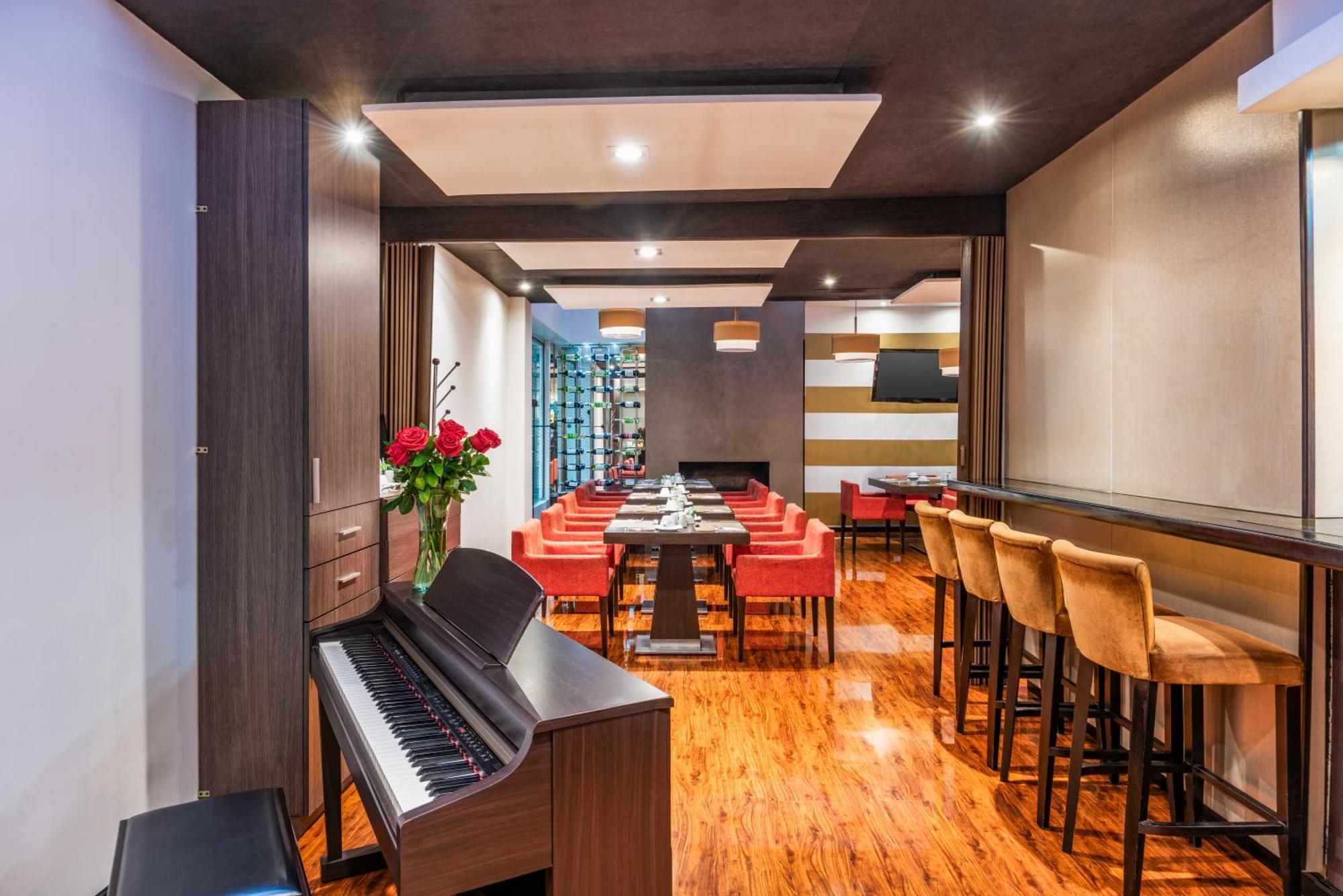 Jazz Hotel