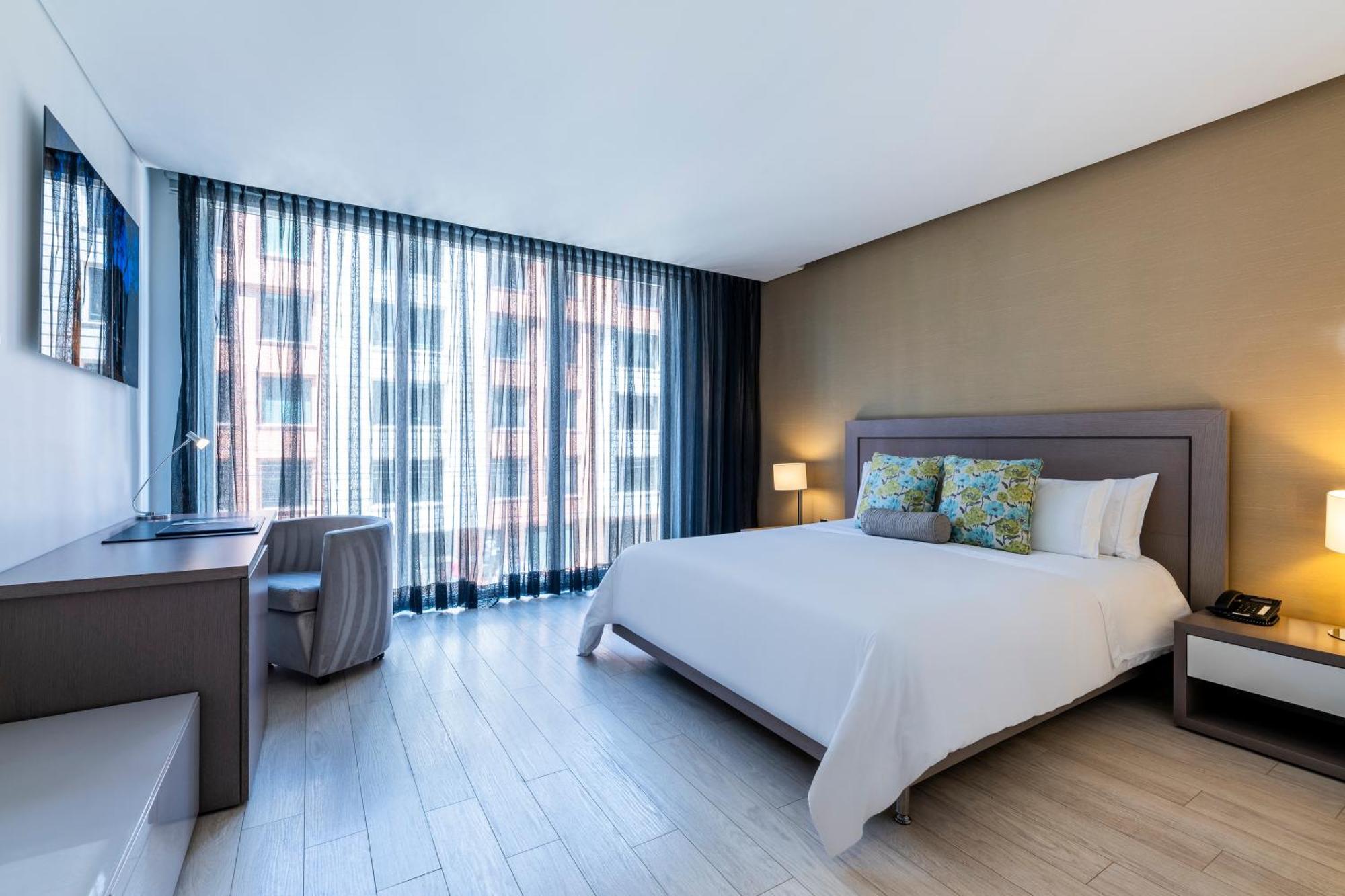 100 Luxury By Preferred Hotel