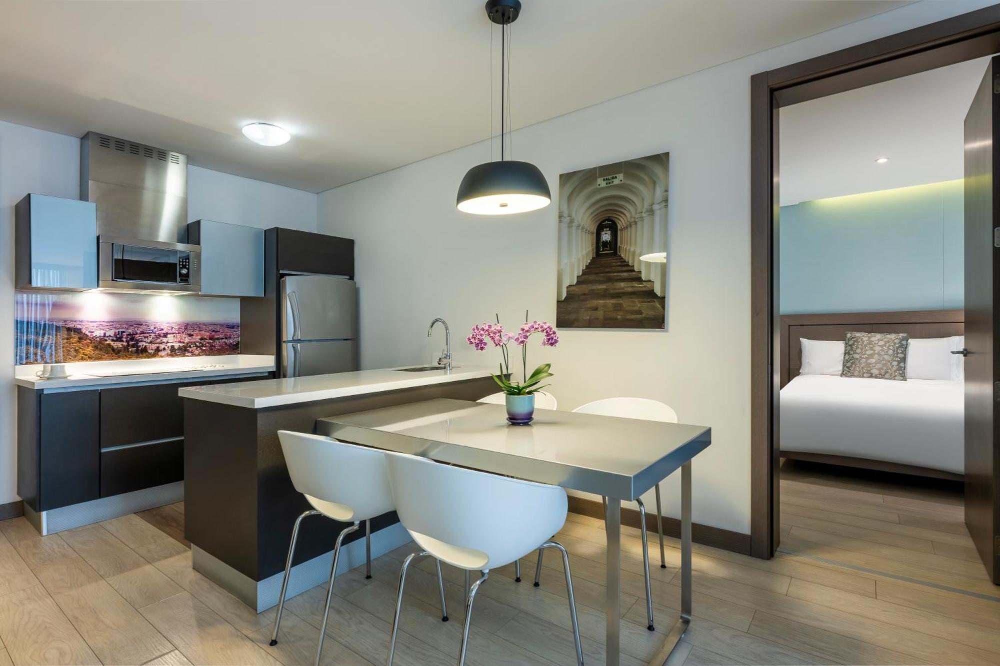 100 Luxury By Preferred 5* Bogota