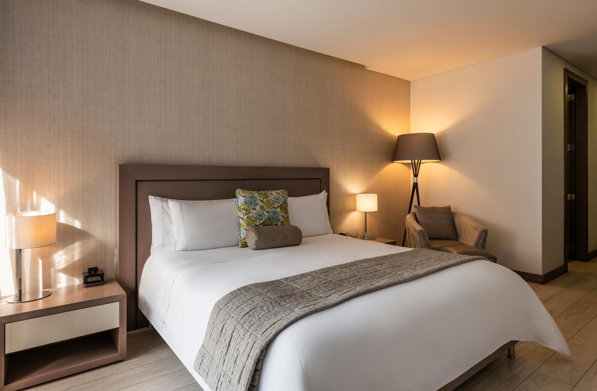 100 Luxury By Preferred Bogota
