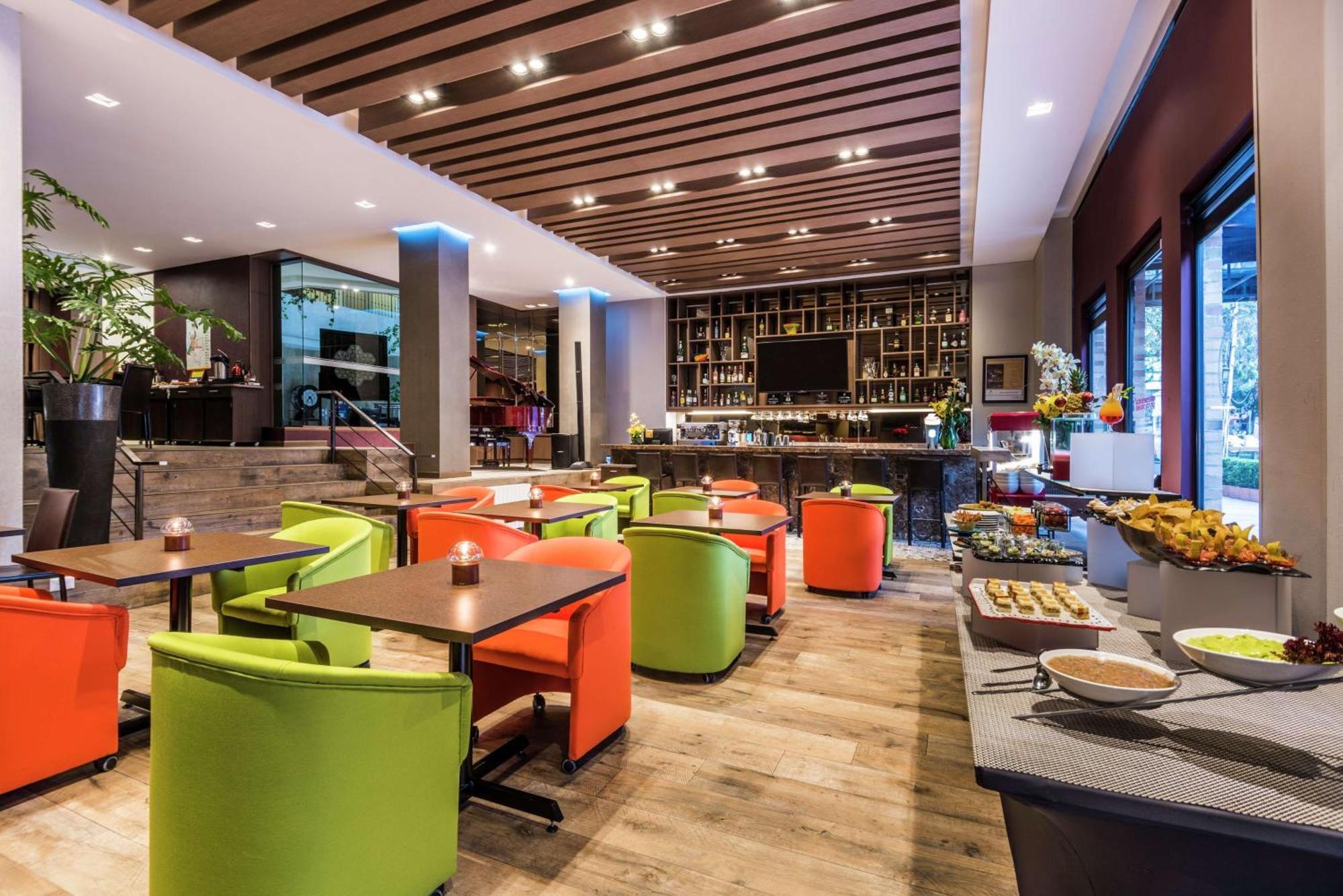 Embassy By Hilton - Rosales 5*
