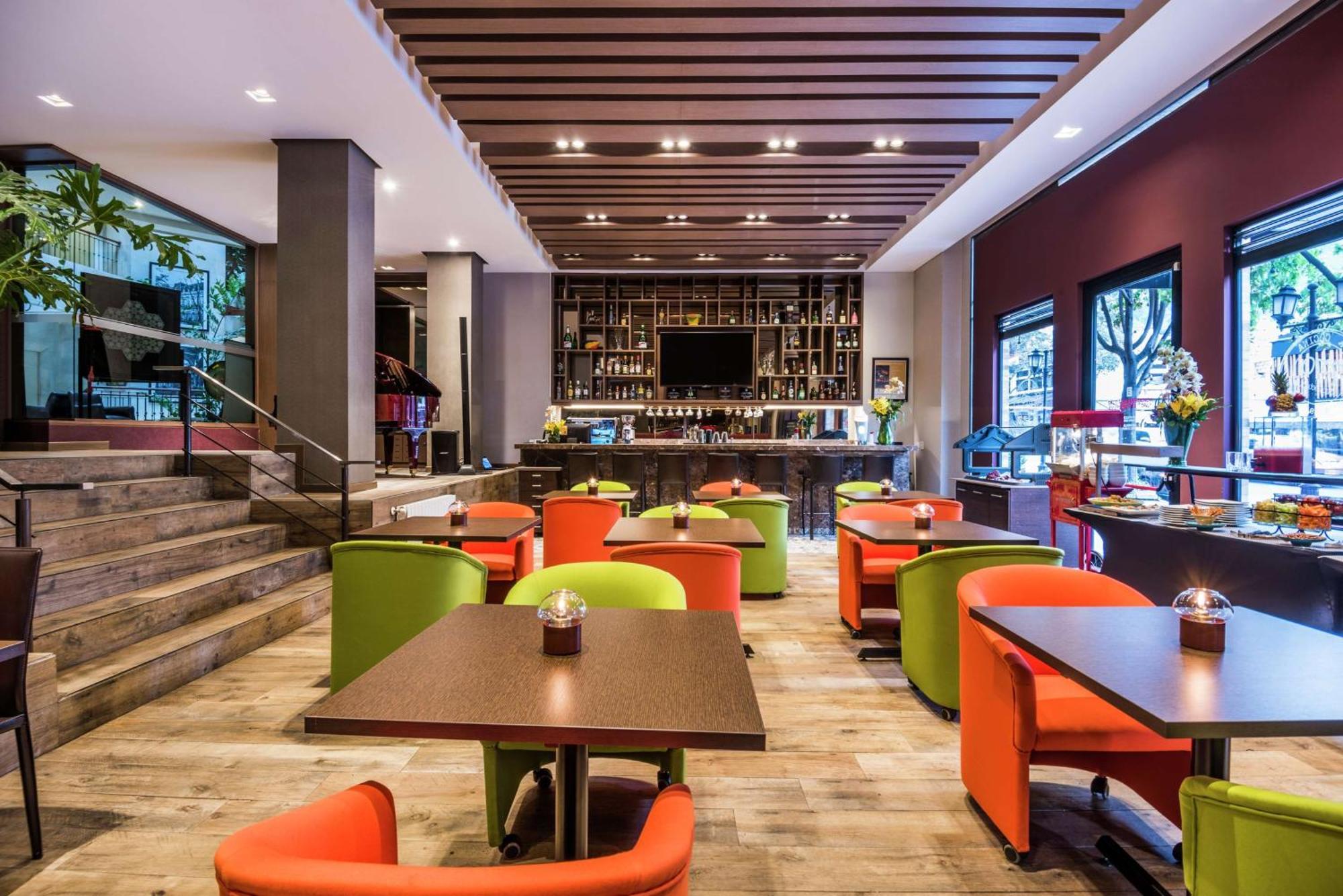 Hotel Embassy By Hilton - Rosales