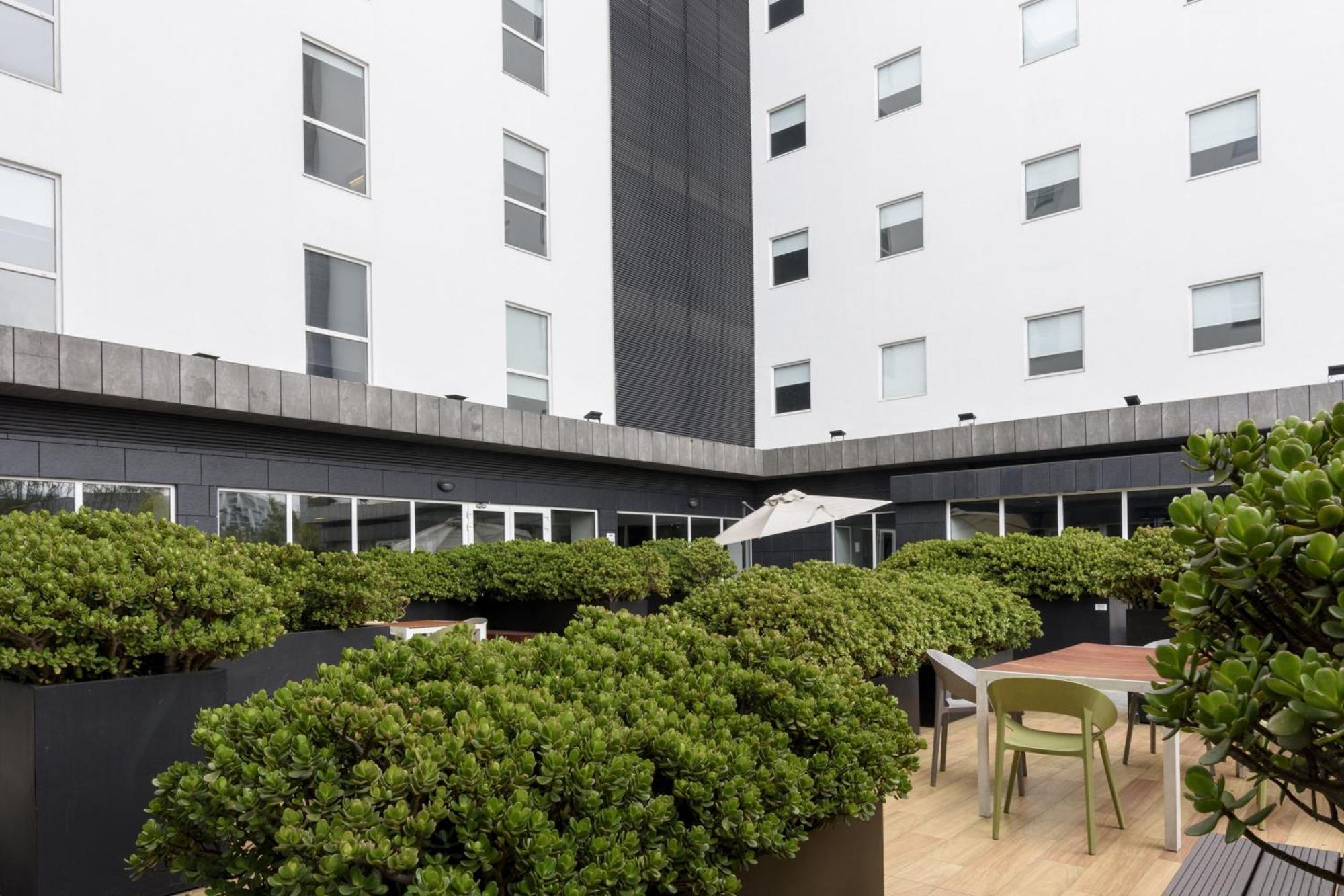 Hotel Express Junior By Marriott Aeropuerto Bogota