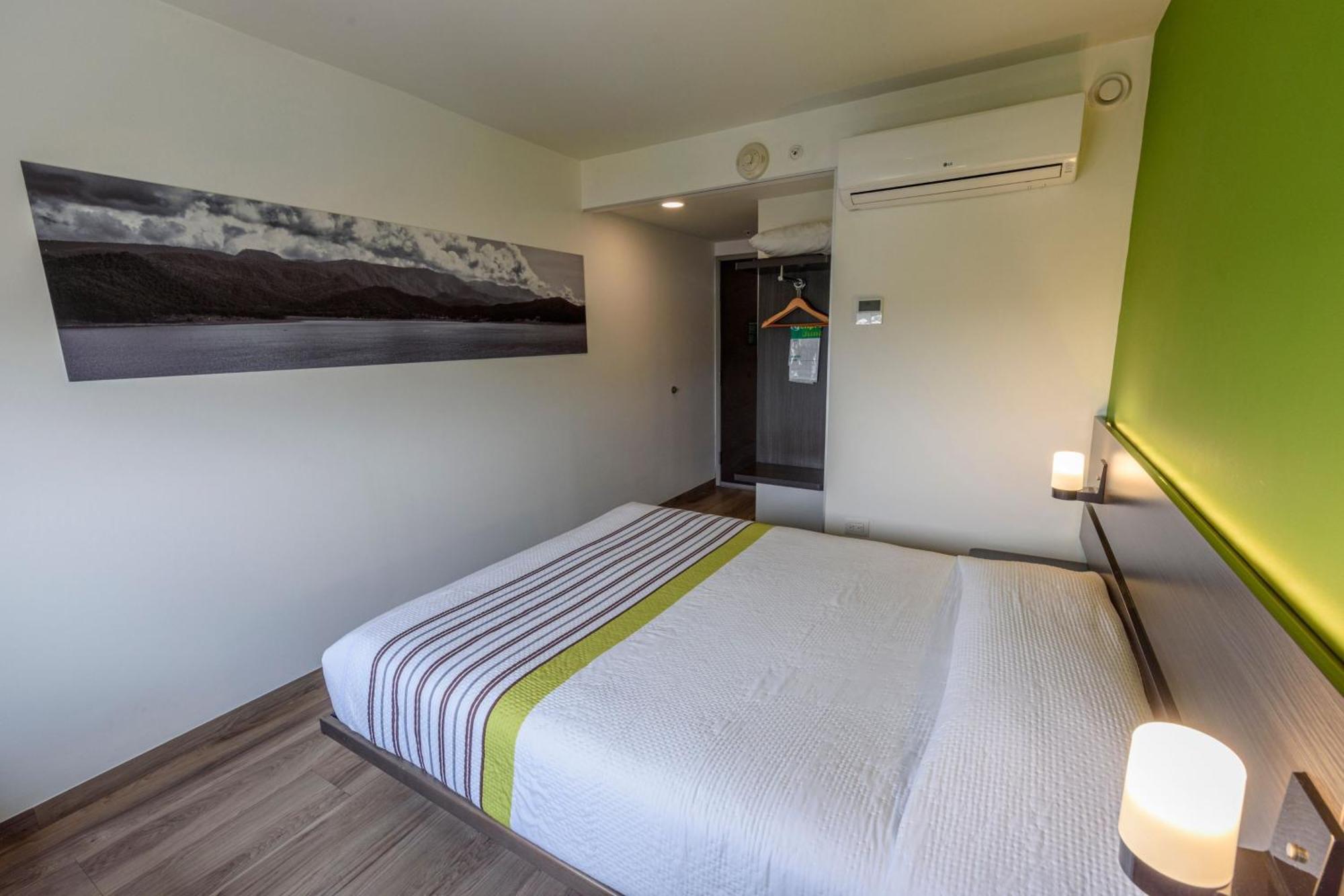 Express Junior By Marriott Aeropuerto Hotel Bogota