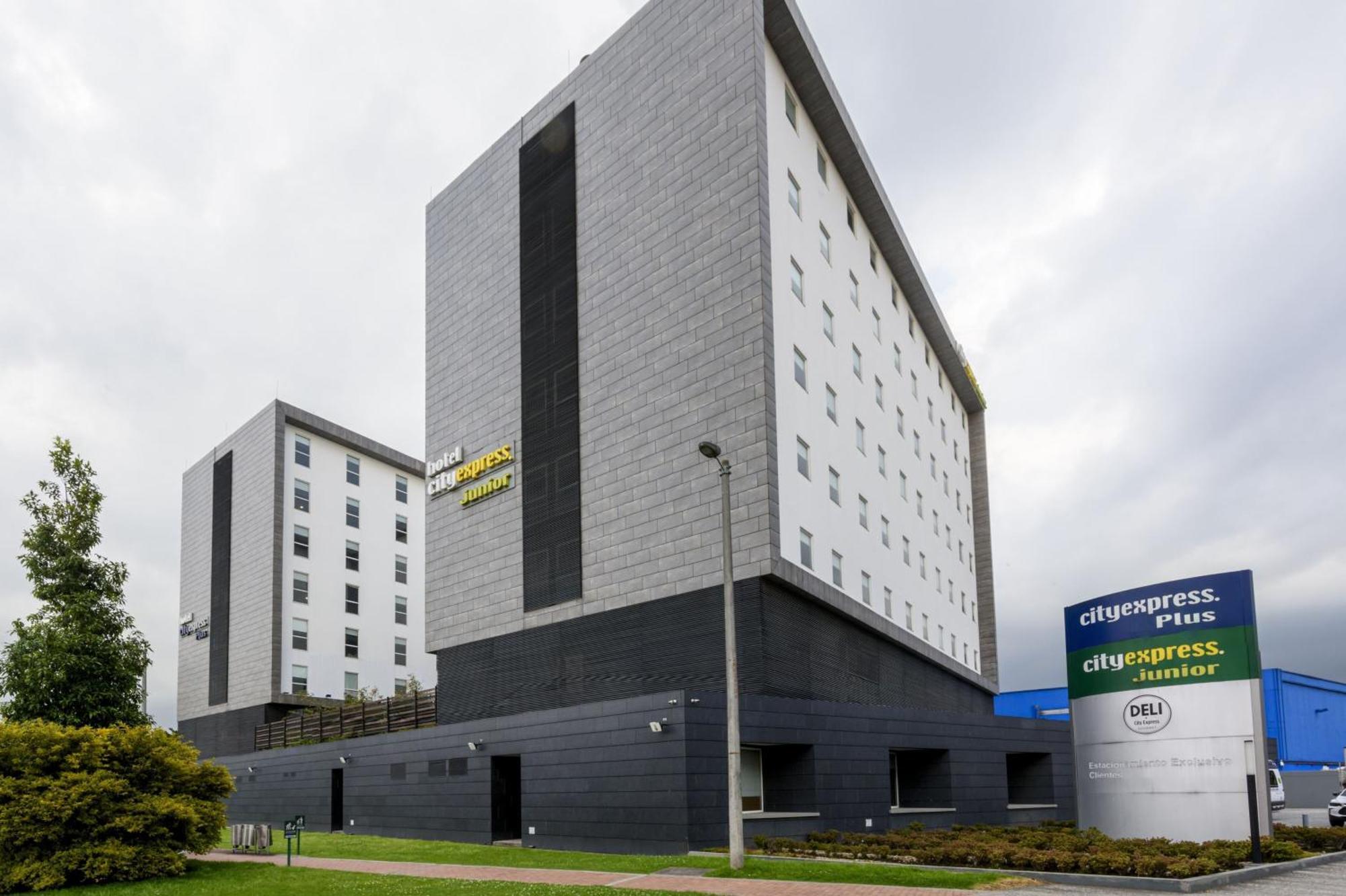 Hotel Express Junior By Marriott Aeropuerto
