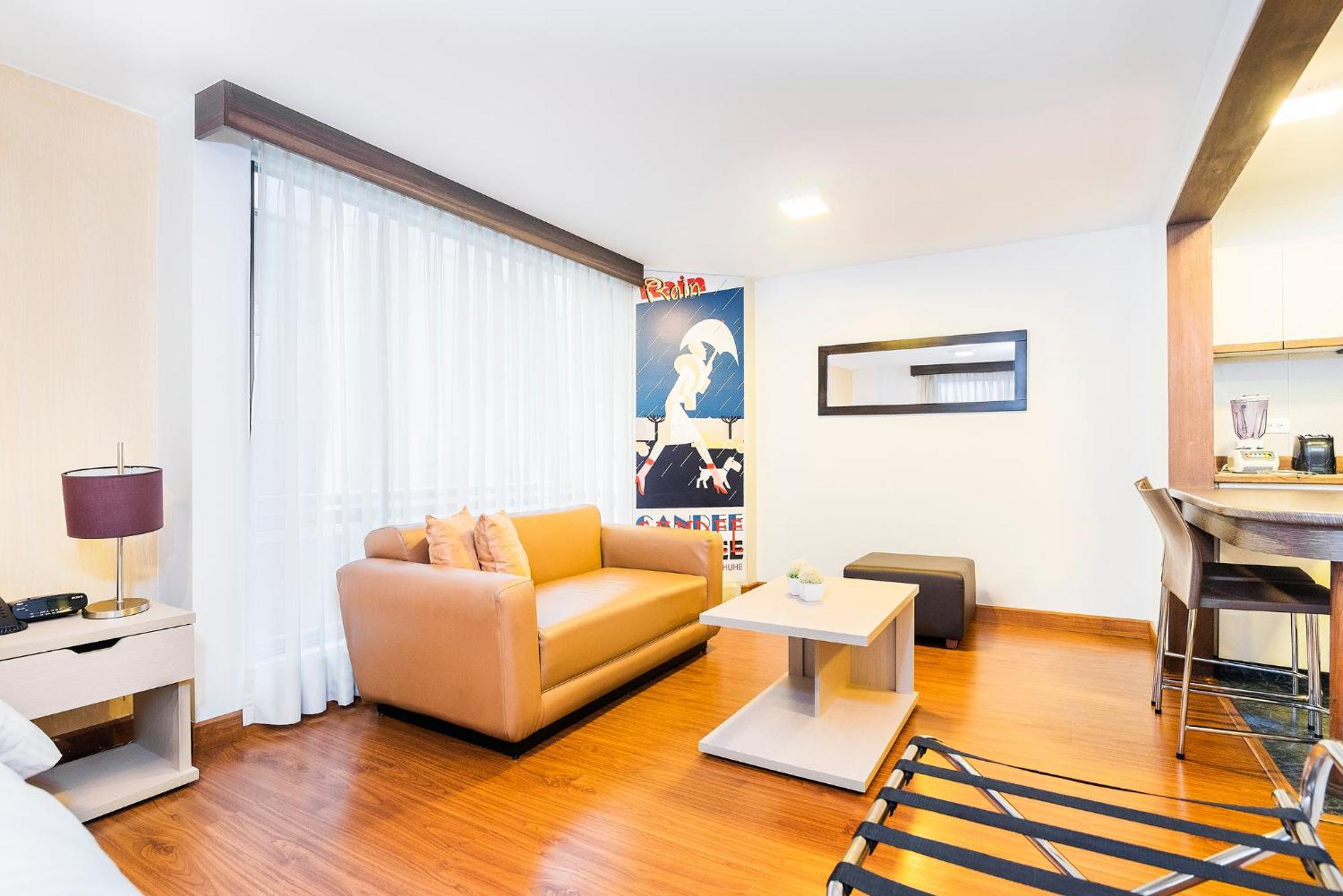 Lloyds Apartasuites Parque 93 4* Bogota