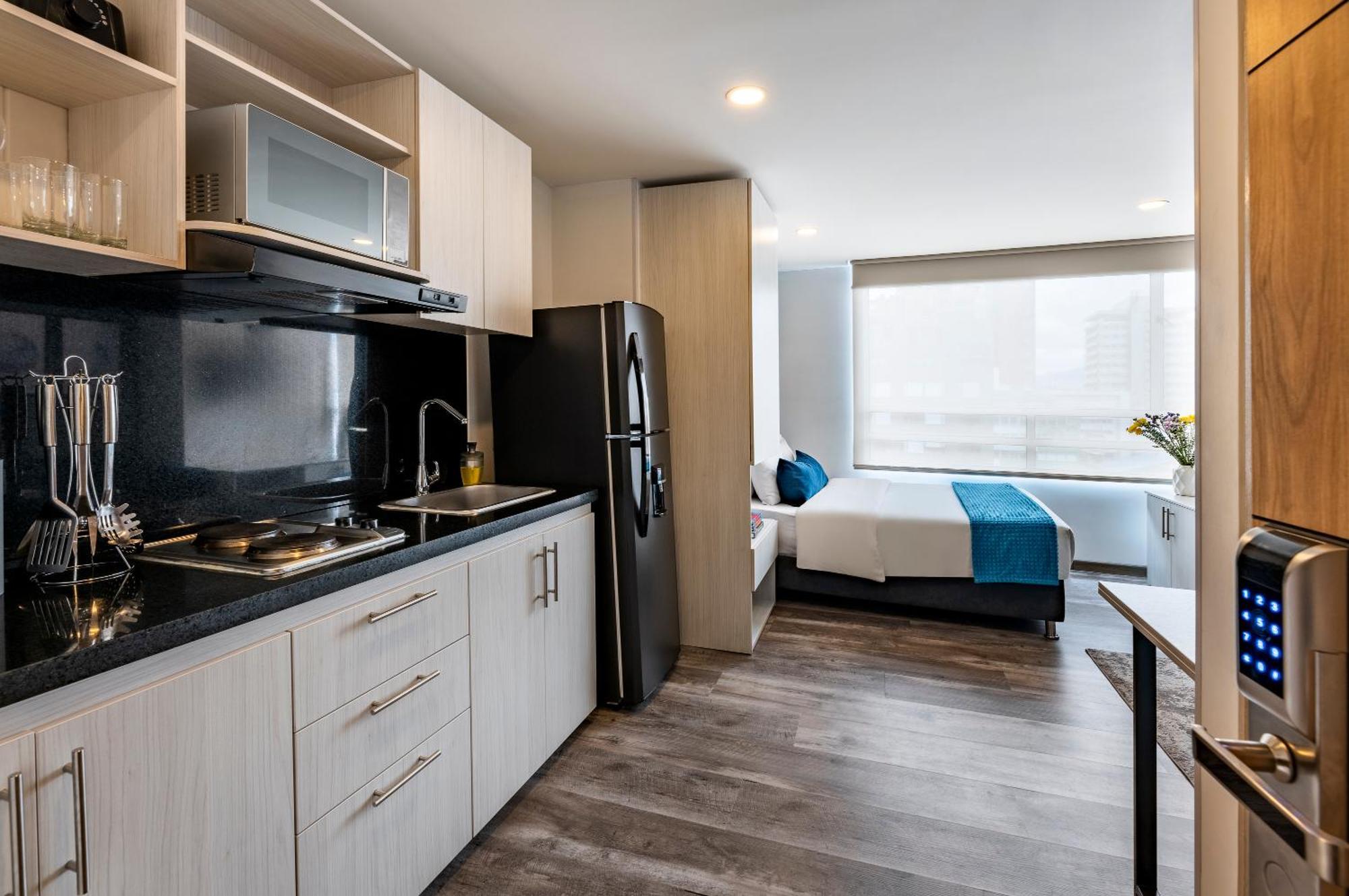 Torre Acqua Lofts - Downtown Apartment