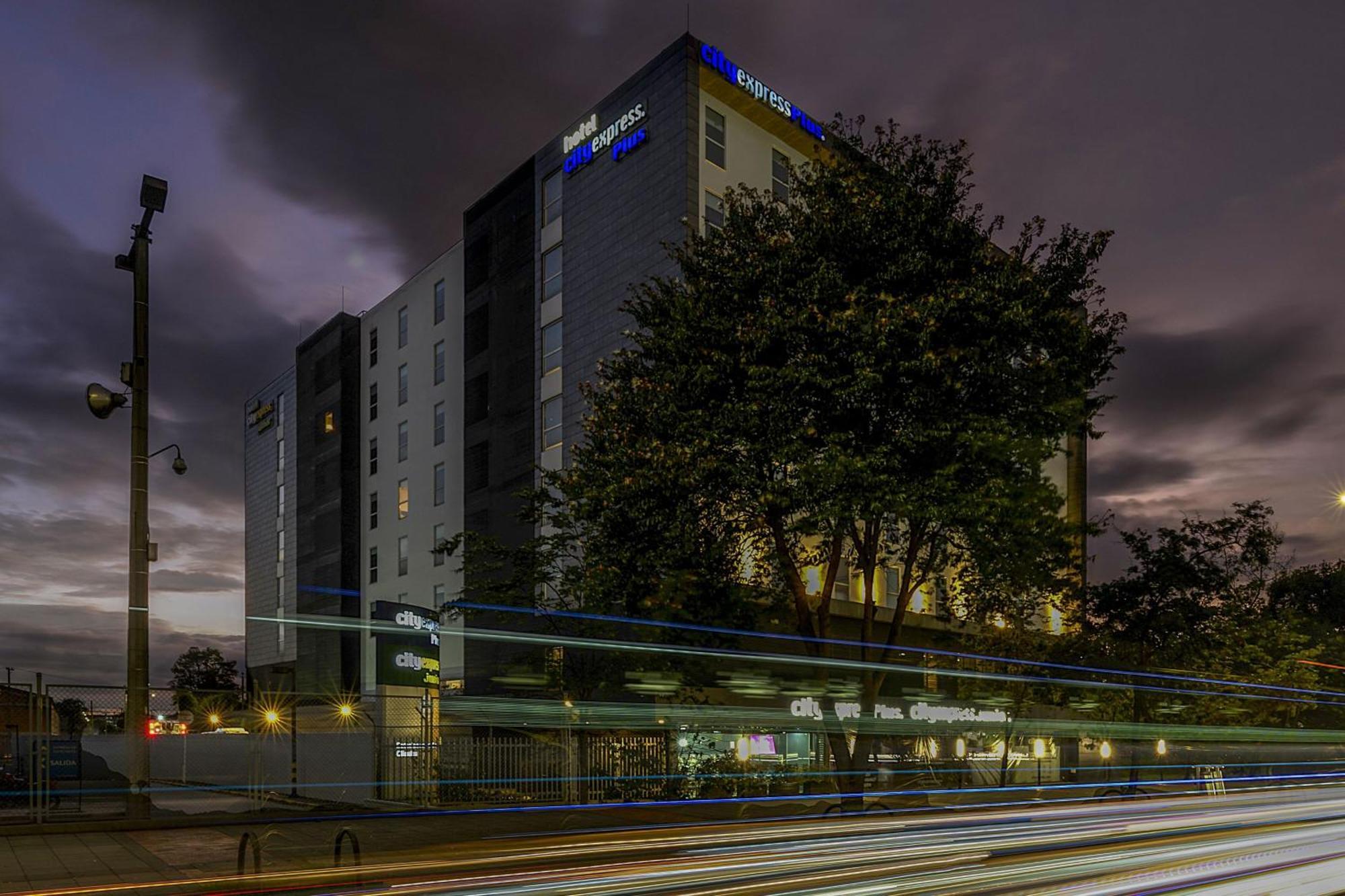 Express Junior By Marriott Aeropuerto 3* Bogota