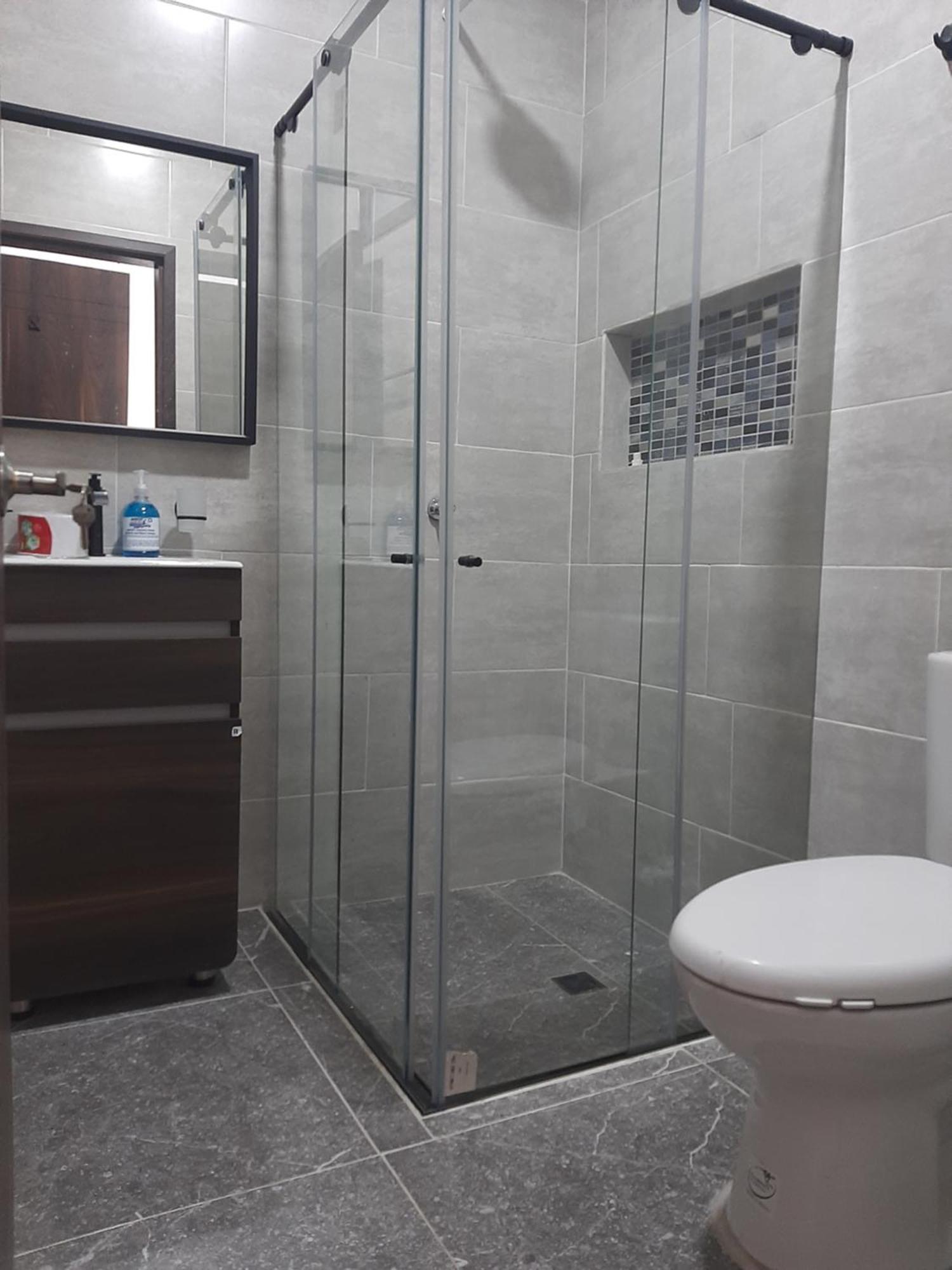 Apartment Sector De Corferias , Y A 5 Cuadras, Embajada Americana 10 Cuadras, Cerca Al Can , G 12 , Universidad Nacional , Aeropuerto A 2 Cuadras Estacion Ciudad Universitaria Marque-tresdiecisietecincoveintisieteveintiseistreintayu