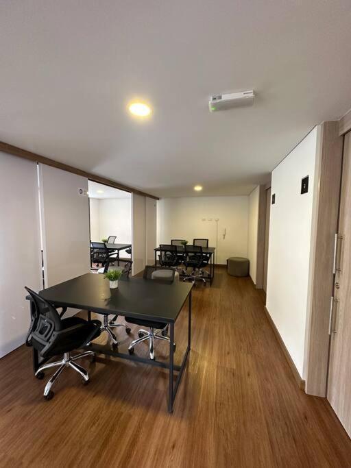 Centro Internacional Equilibrium Piscina Jacuzzi Apartment *